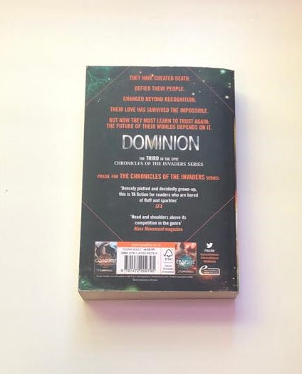 Dominion - John Connolly and Jennifer Ridyard (The Chronicles of the Invaders #3)