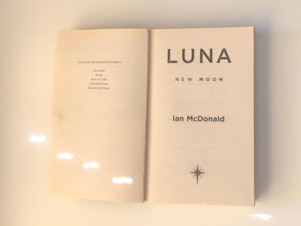 Luna: New moon - Ian McDonald