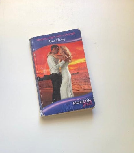 Wedding night with a stranger - Anna Cleary (Mills & Boon: Modern Heat)