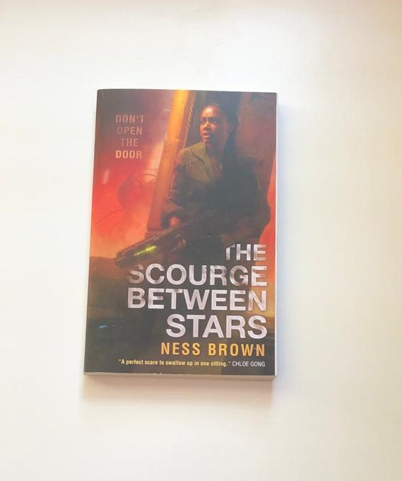 The scourge between stars - Ness Brown (First edition)
