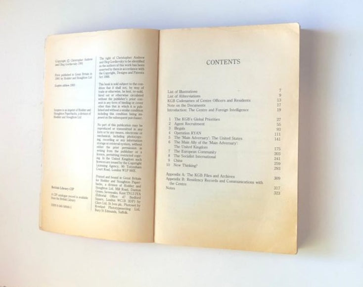 Instructions from the centre: Top secret files on KGB foreign operations 1975 - 1985 - Christopher Andrew & Oleg Gordievsky