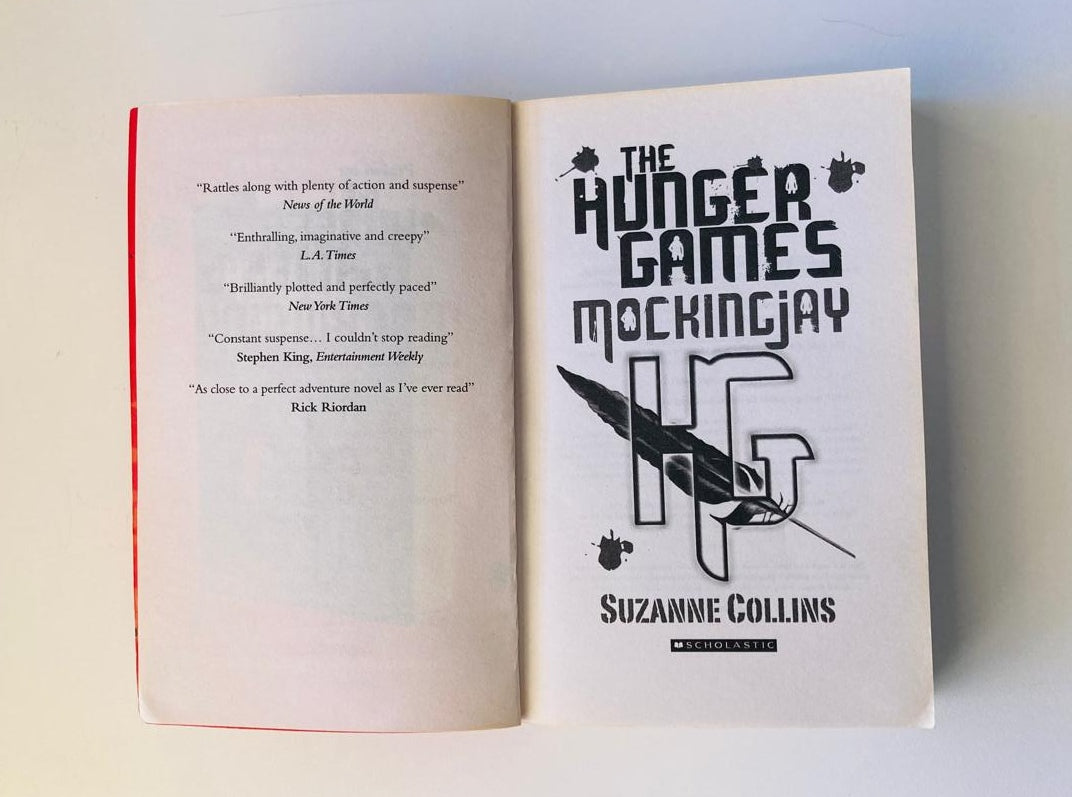 Mockingjay - Suzanne Collins (The Hunger Games #3)
