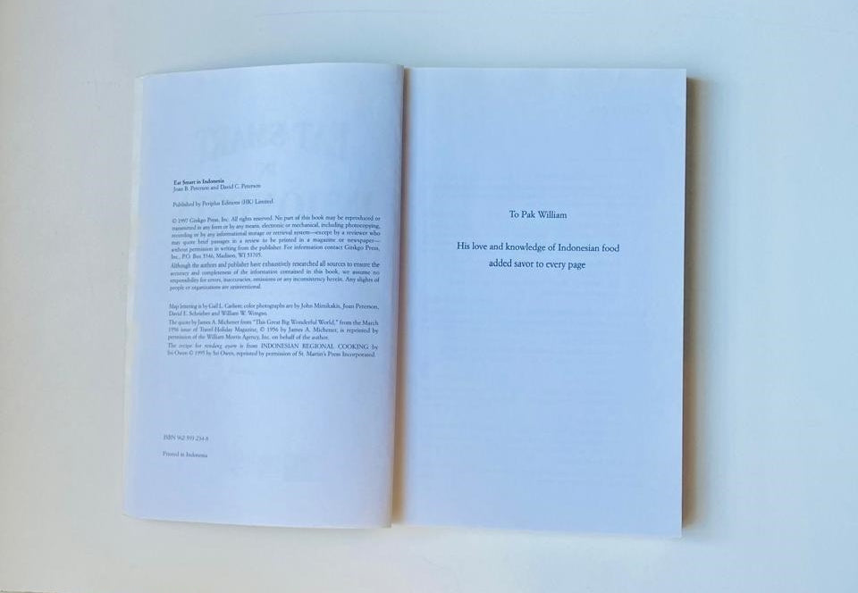 Eat smart in Indonesia: How to decipher the menu, know the market foods and embark on a tasting adventure - Joan and David Peterson (Eat Smart #3)