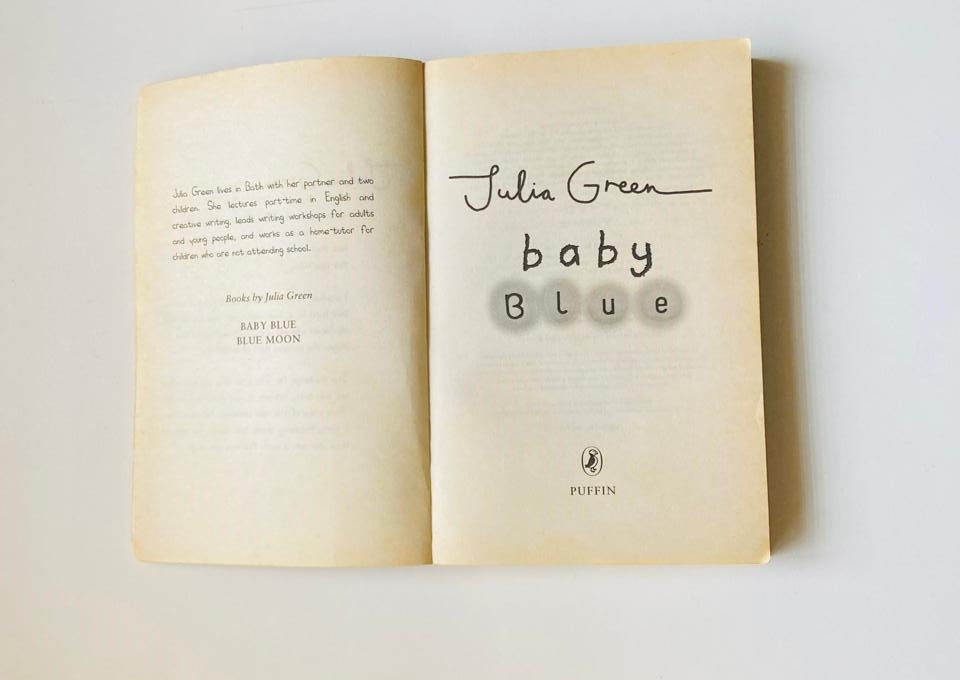 Baby blue - Julia Green