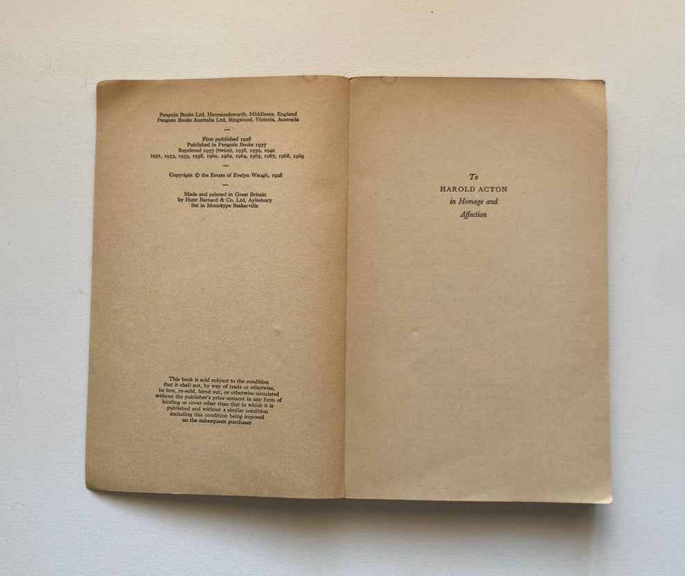 Decline and fall - Evelyn Waugh