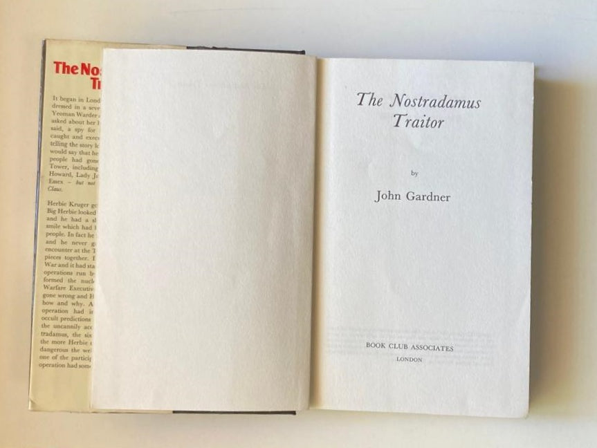 The Nostradamus traitor - John Gardner (Herbie Kruger #1)