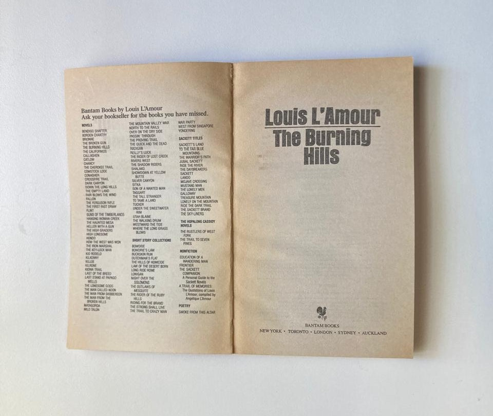 The burning hills - Louis L'Amour