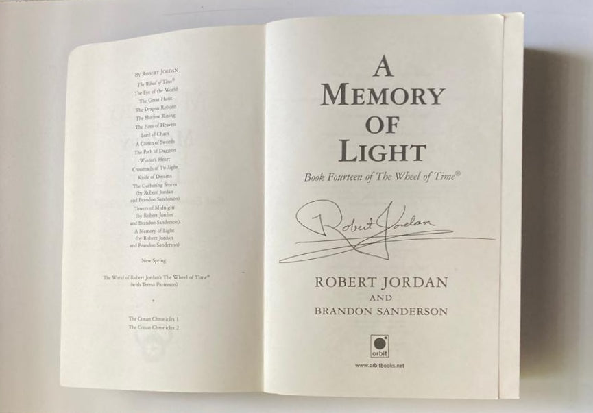 A memory of light - Robert Jordan (The Wheel of Time #14)