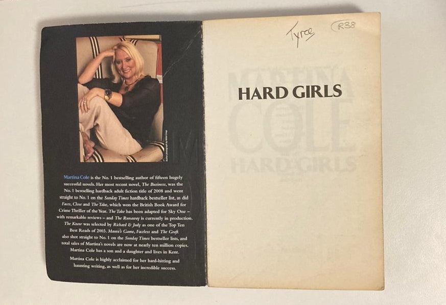 Hard girls - Martina Cole (DI Kate Burrows #3)