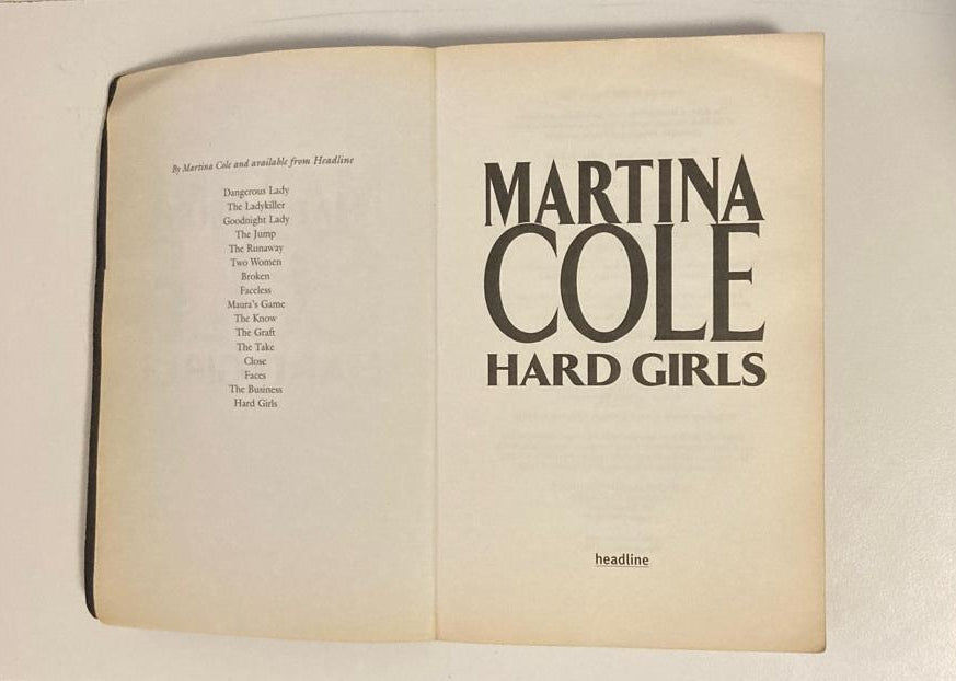 Hard girls - Martina Cole (DI Kate Burrows #3)