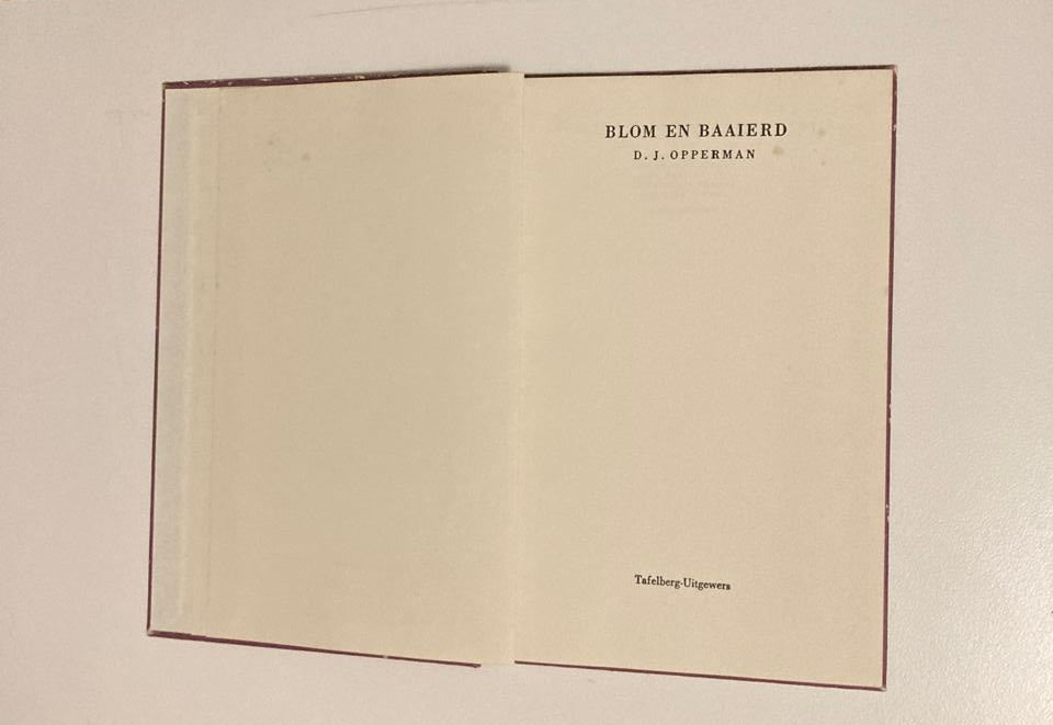 Blom en baaierd - D.J. Opperman