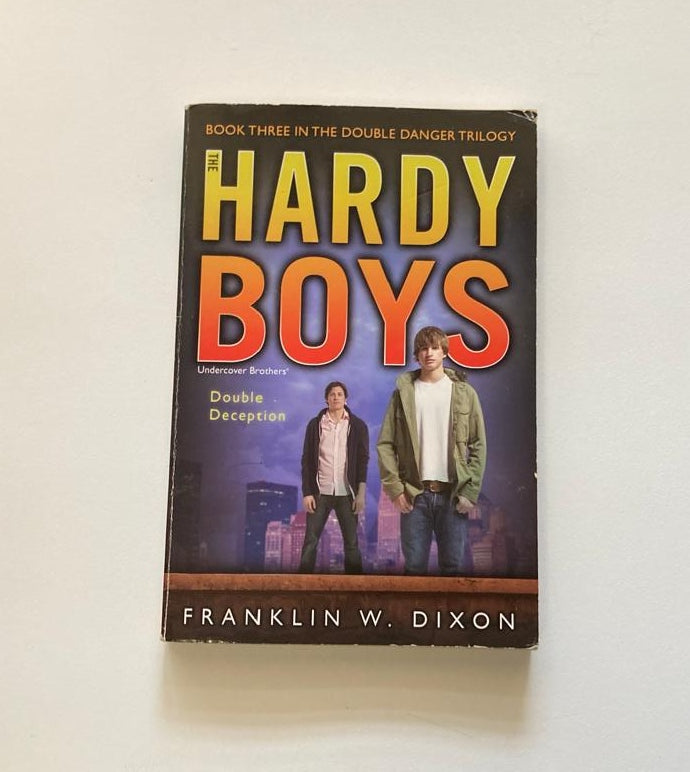 Double deception - Franklin W. Dixon (Hardy Boys: Undercover Brothers #27)