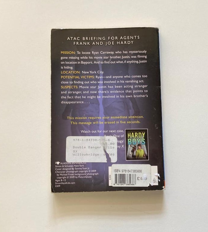 Double deception - Franklin W. Dixon (Hardy Boys: Undercover Brothers #27)