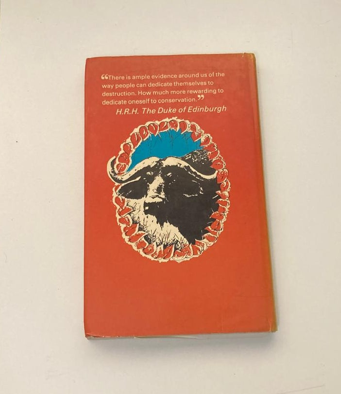 White tail: The story of an African buffalo - Ed Naylor