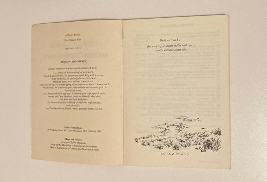 A walking guide for the Hout Bay to Simon's Town mountains - Shirley Brossy (First edition)