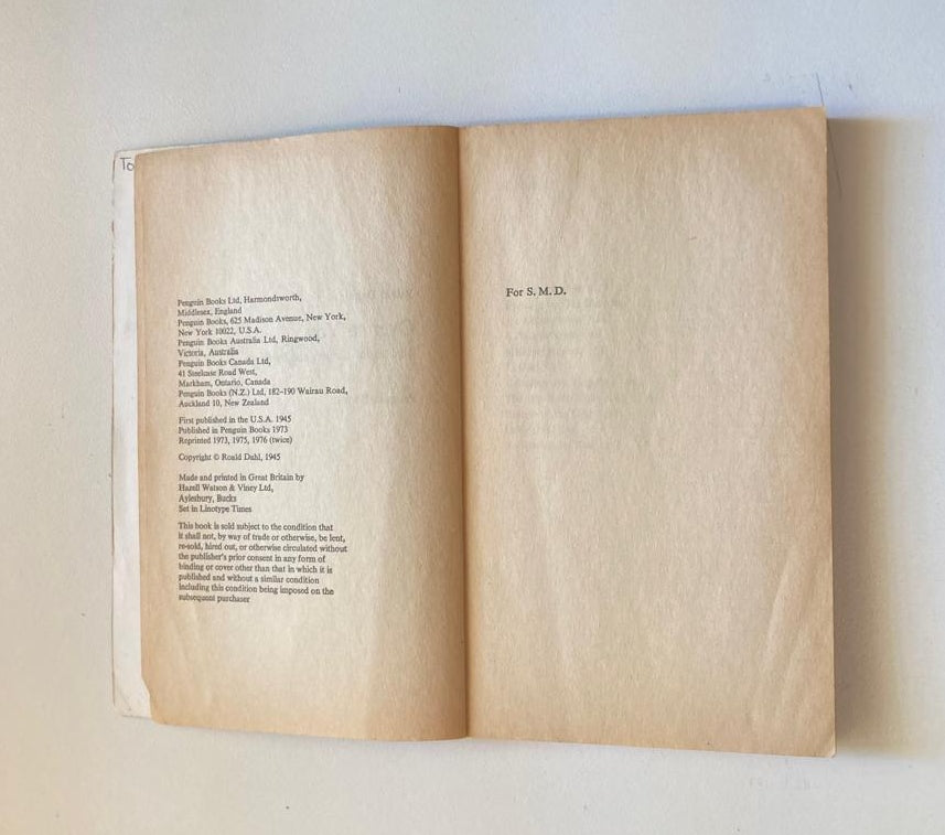 Over to you: Ten stories of flyers and flying - Roald Dahl