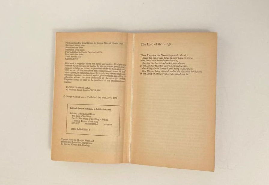 The return of the king - J.R.R. Tolkien (The lord of the rings #3)