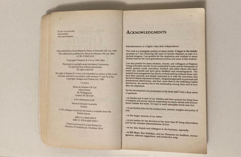 The 7 habits of highly effective people: Powerful lessons in personal change - Stephen R. Covey