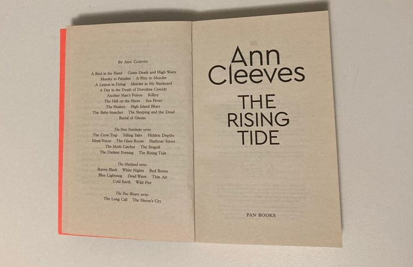 The rising tide - Ann Cleeves (Vera Stanhope #10)