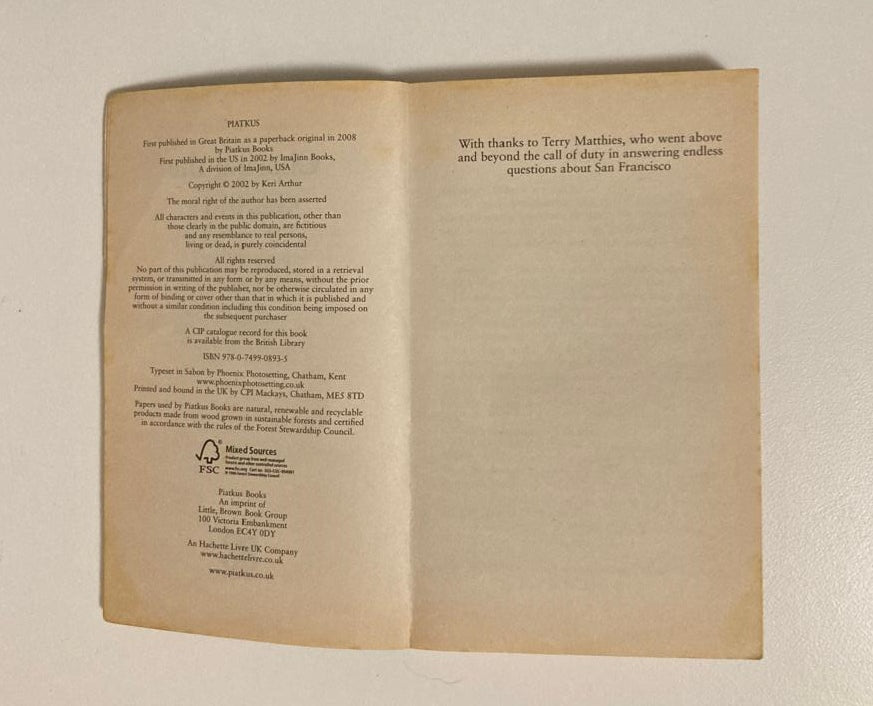 Chasing the shadows - Keri Arthur (Nikki & Michael vampire series #3)