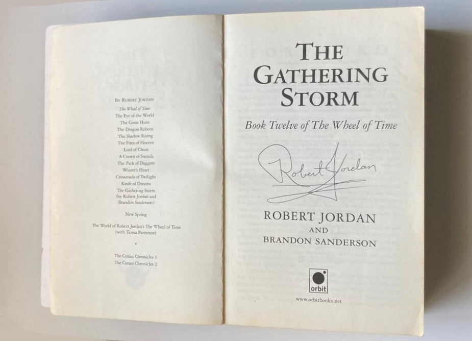 The gathering storm - Robert Jordan (The Wheel of Time #12; Signed)