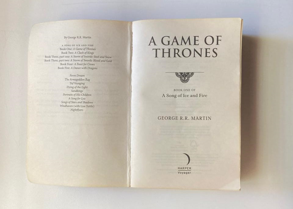 A game of thrones: A song of fire and ice - George R.R. Martin (A song of ice and fire #1)