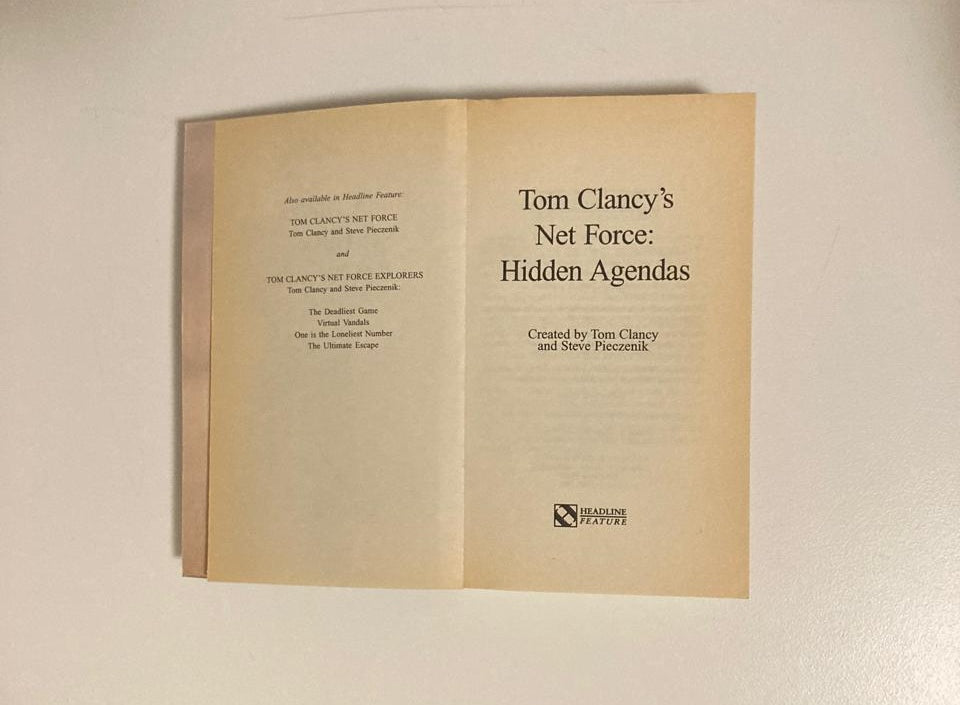 Hidden agendas - Tom Clancy (Net Force #2)