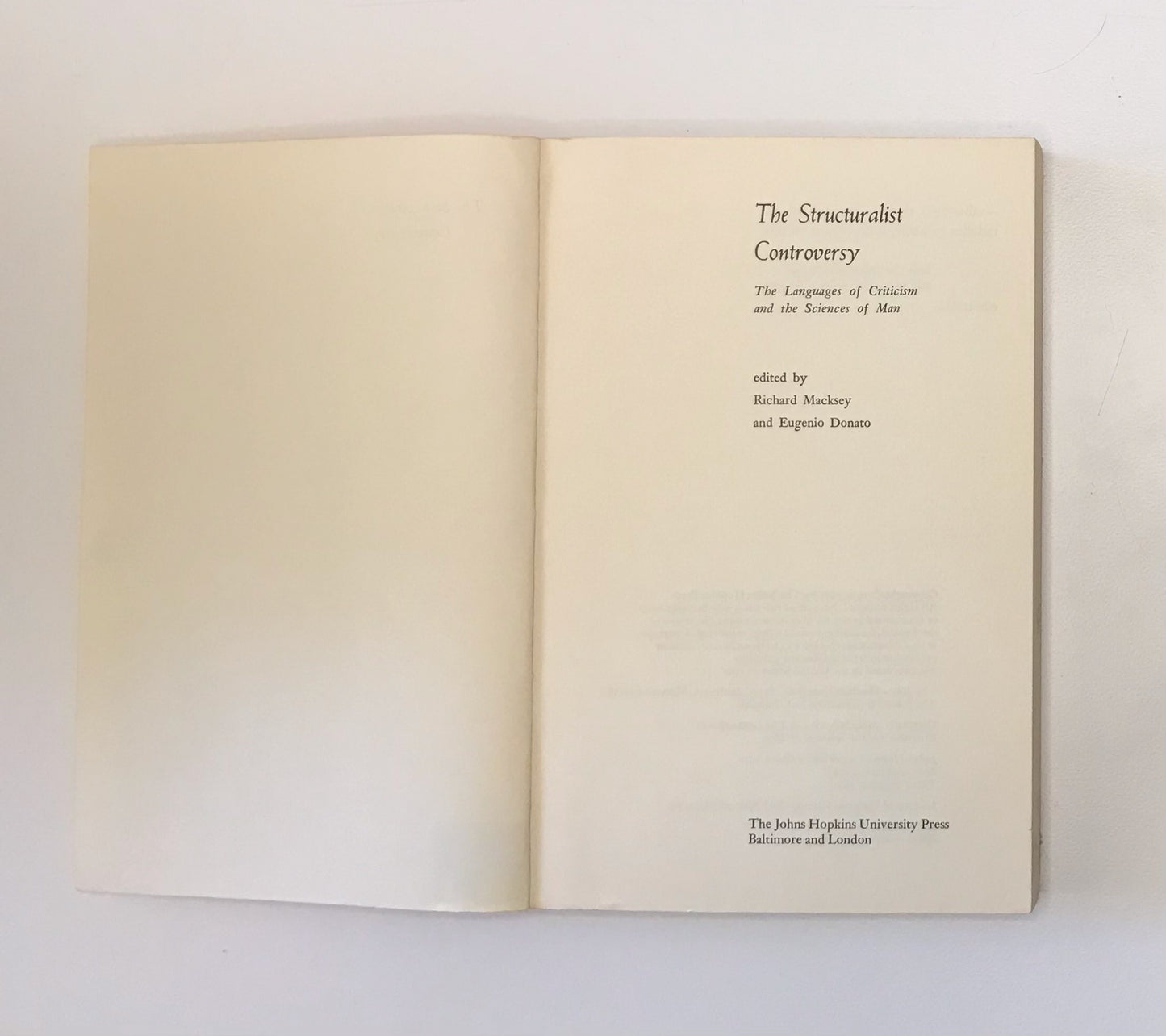 The structuralist controversy: The languages of criticism & the sciences of man - Richard Macksey & Eugenio Donato