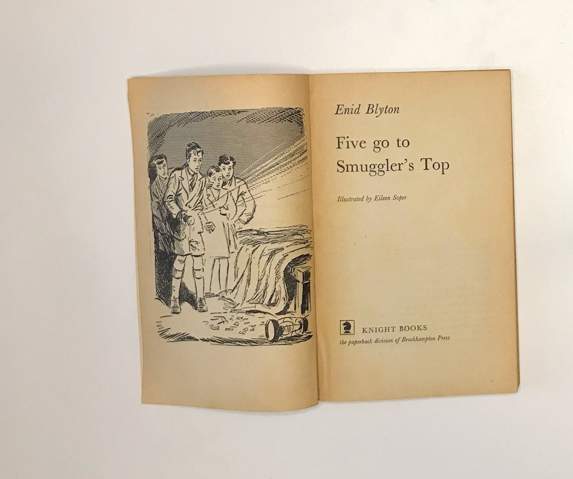 Five go to Smuggler's Top - Enid Blyton