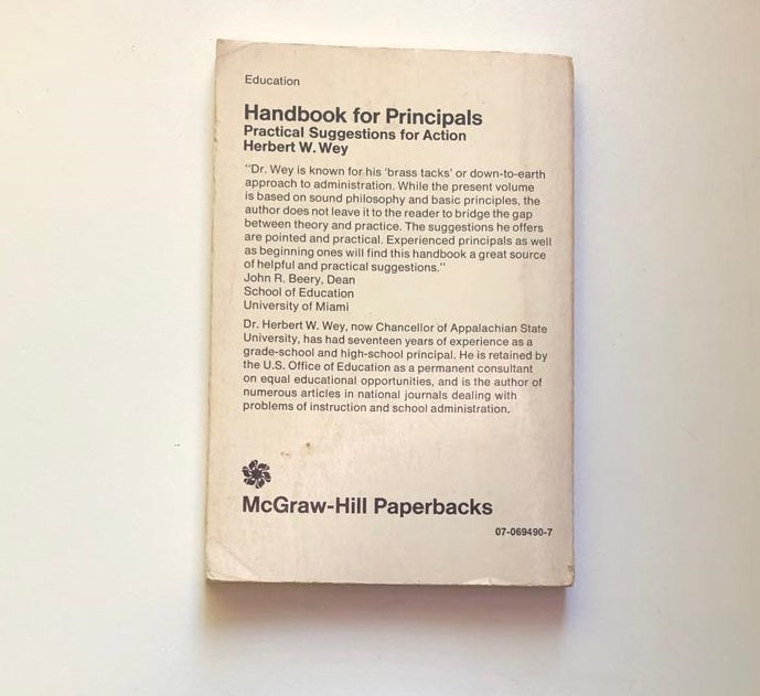 Handbook for Principals: Practical suggestions for action - Herbert W. Wey