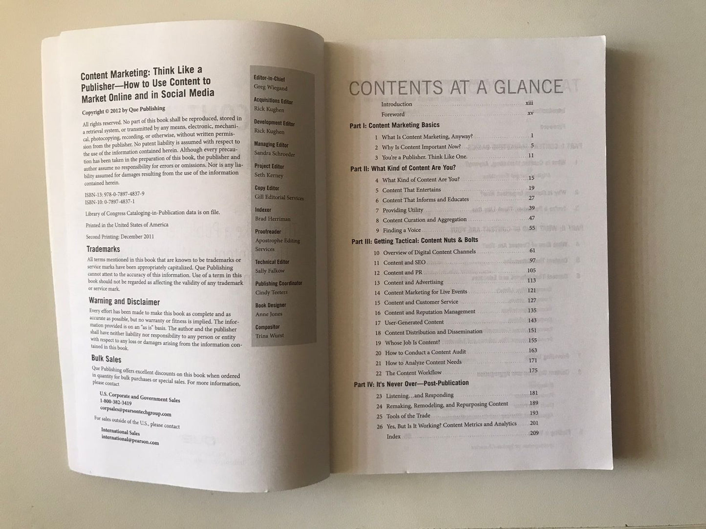 Content marketing: Think like a publisher - How to use content to market online and in social media - Rebecca Lieb
