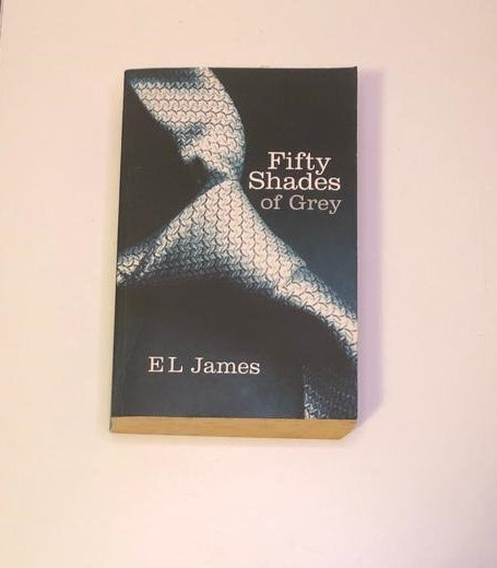 Fifty shades of grey - E.L. James