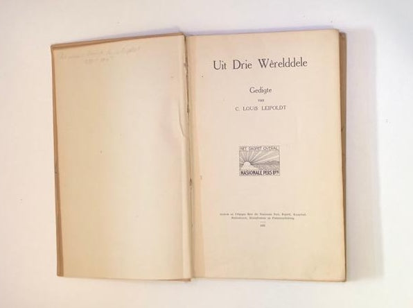 Uit drie wêrelddele: Gedigte deur C.L. Leipoldt (First edition)