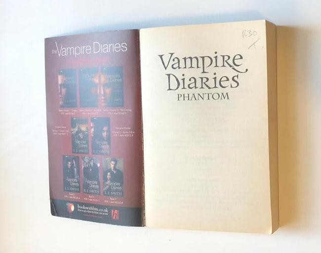 The hunters: Phantom (The Vampire Diaries) - L.J. Smith