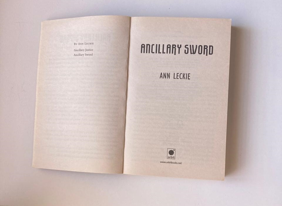 Ancillary sword - Ann Leckie (Imperial Radch #2)