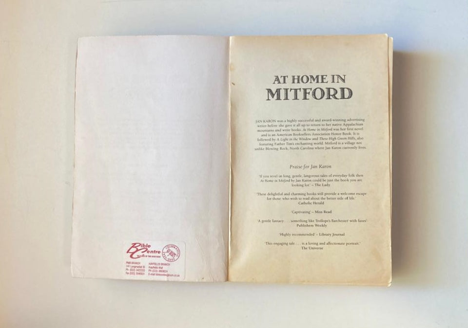 At home in Mitford - Jan Karon (Mitford Years #1)