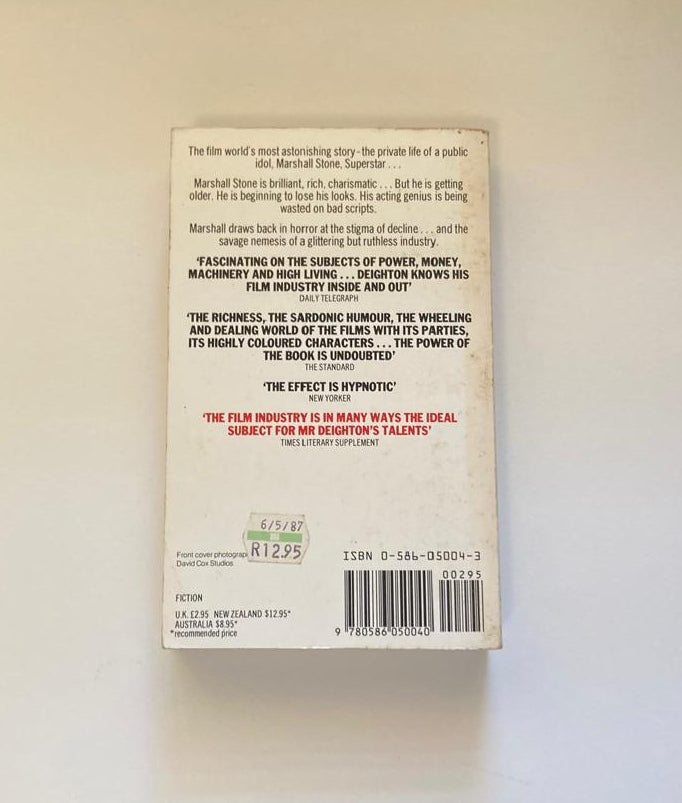 Close-up - Len Deighton