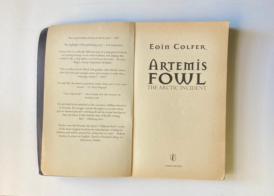 The Arctic incident - Eoin Colfer (Artemis Fowl #2)