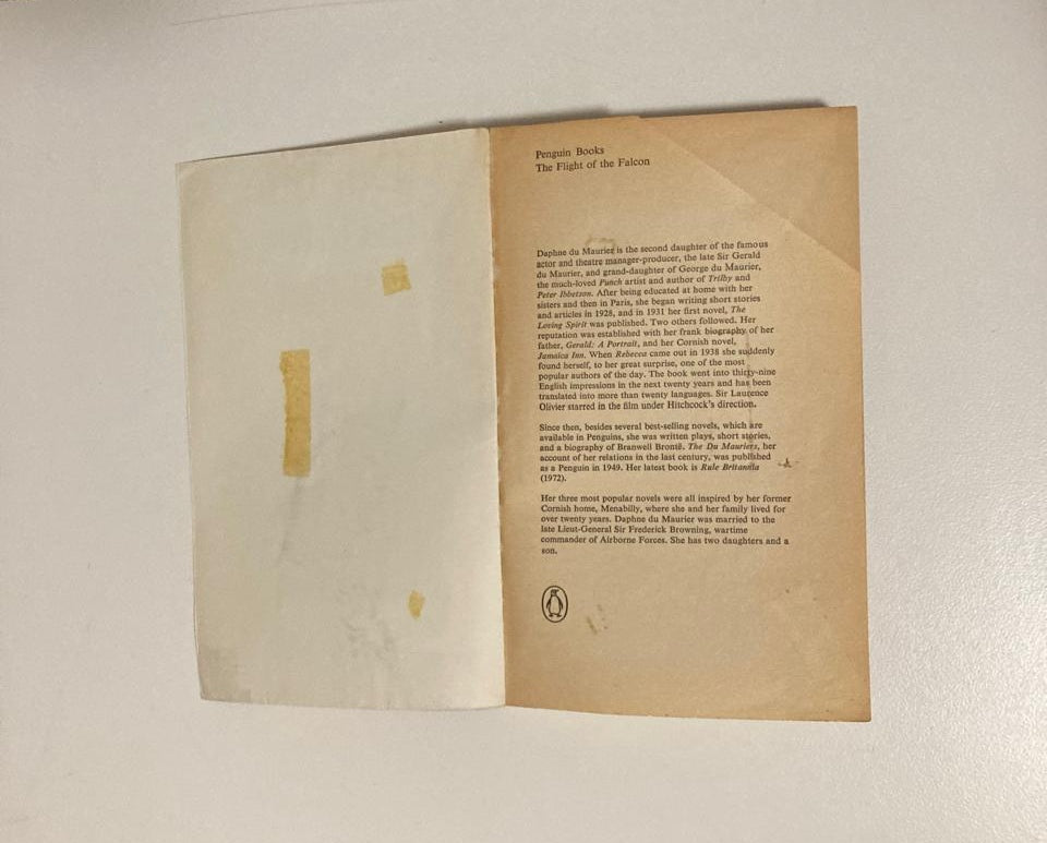 The flight of the falcon - Daphne du Maurier