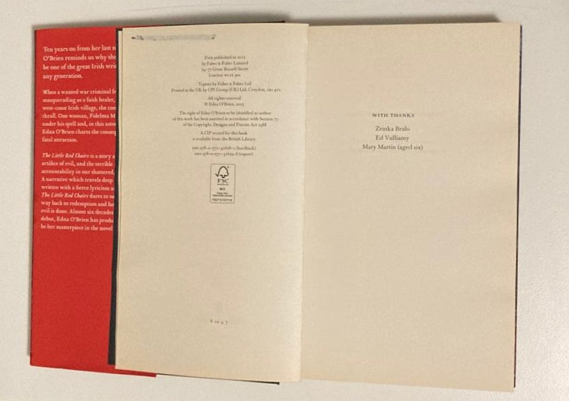 The little red chairs - Edna O'Brien