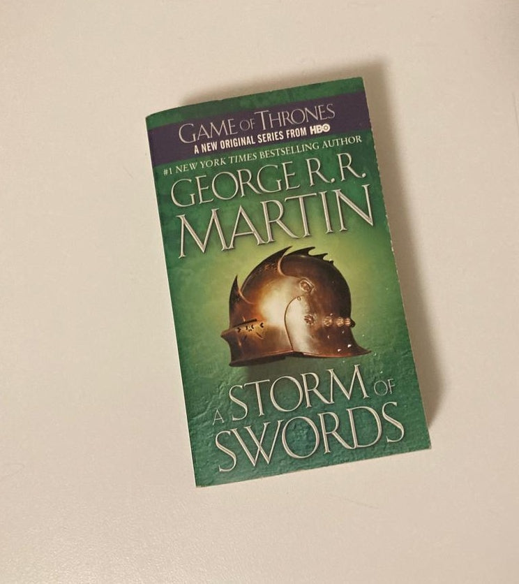 A storm of swords: A song of fire and ice - George R.R. Martin (A song of ice and fire #3)