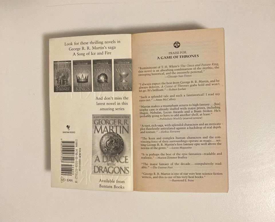 A storm of swords: A song of fire and ice - George R.R. Martin (A song of ice and fire #3)