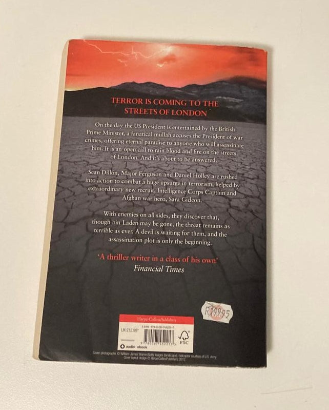 A devil is waiting - Jack Higgins (Sean Dillon #19)