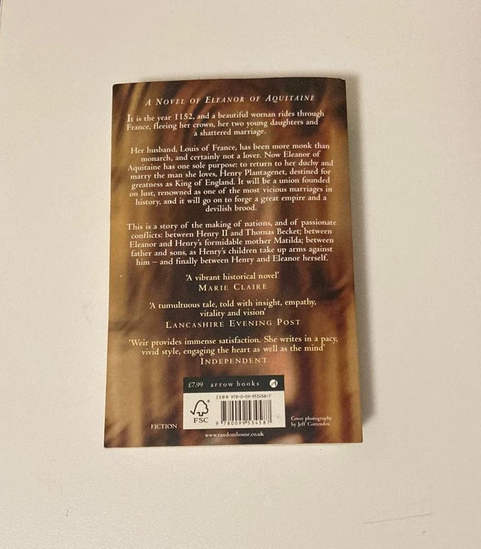 The captive queen: A novel of Eleanor Aquitaine - Alison Weir