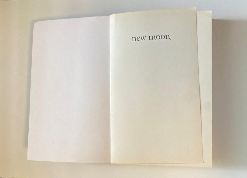 New moon - Stephenie Meyer (The Twilight Saga #2)