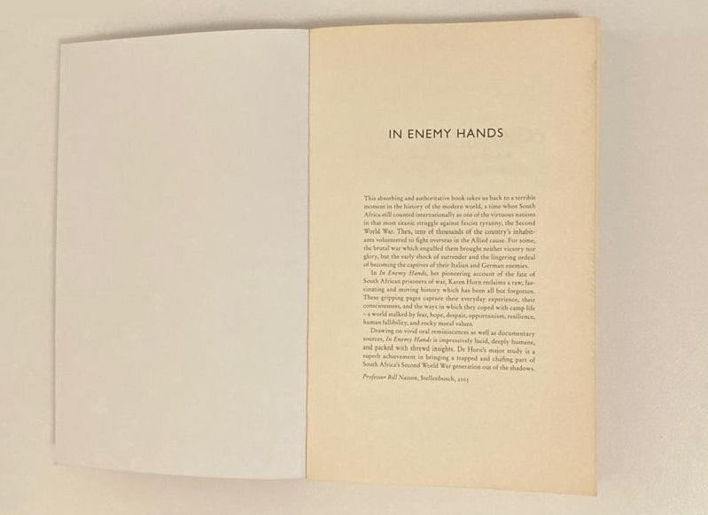 In enemy hands: South Africa's POWs in World War II - Karen Horn (First edition)