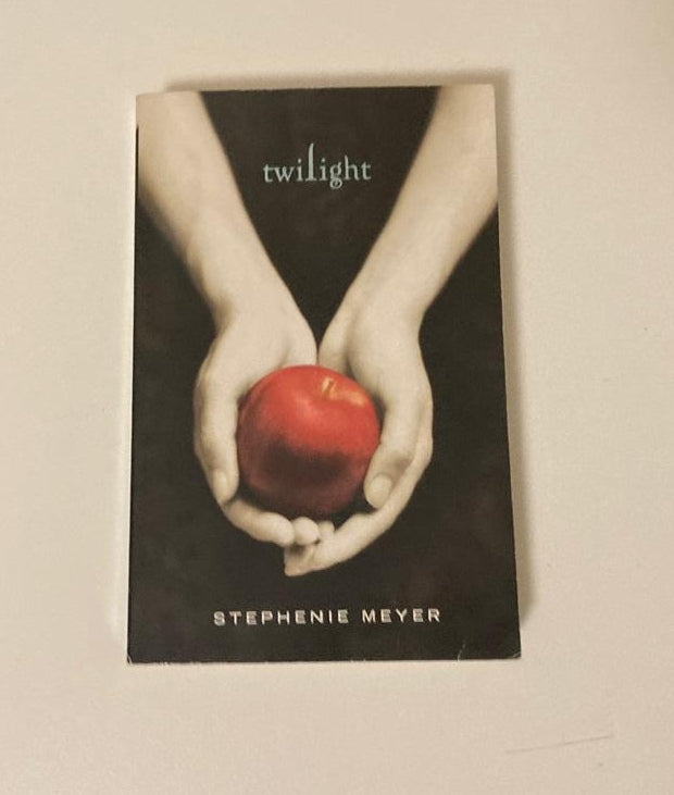 Twilight - Stephenie Meyer (Twilight #1)