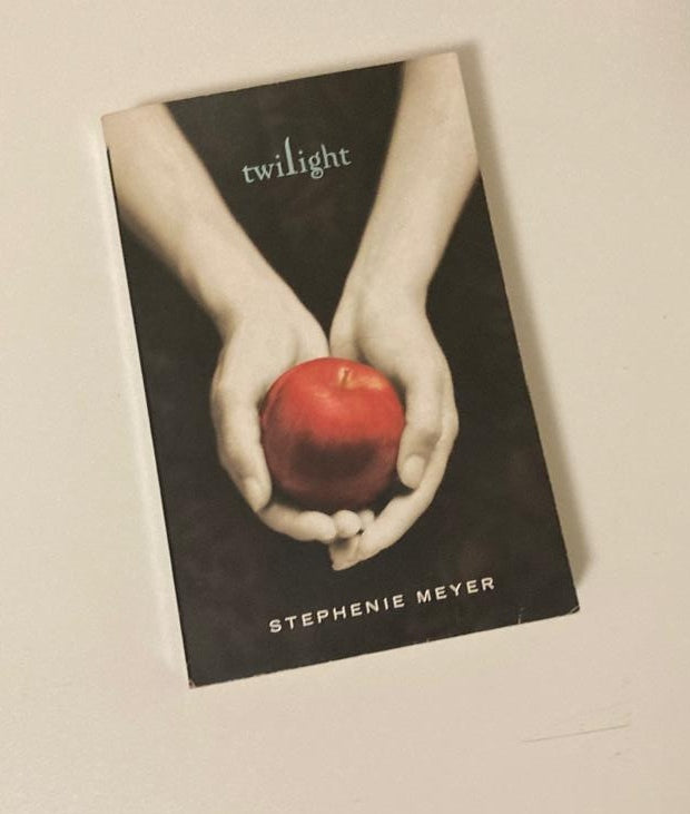 Twilight - Stephenie Meyer (Twilight #1)