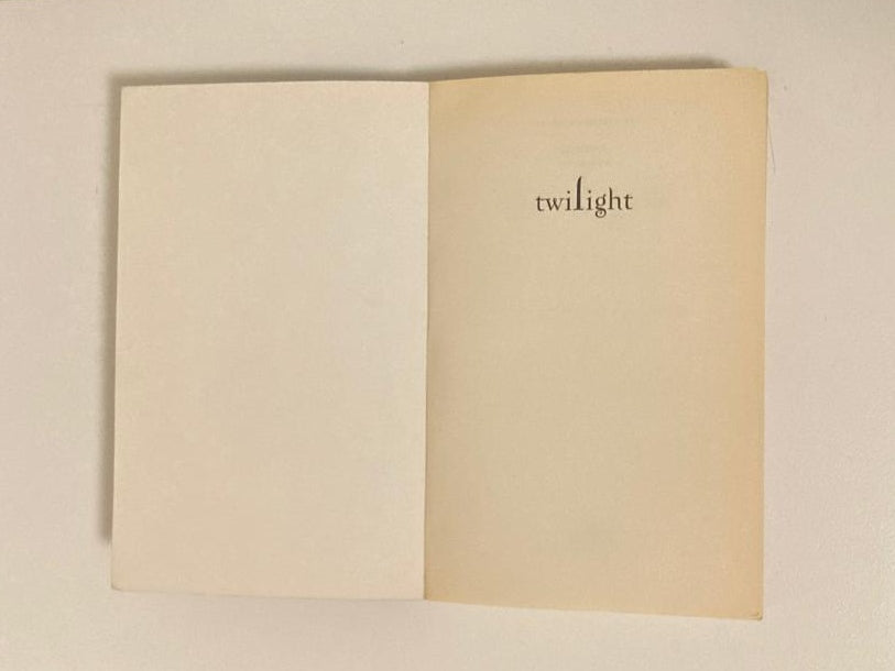 Twilight - Stephenie Meyer (Twilight #1)