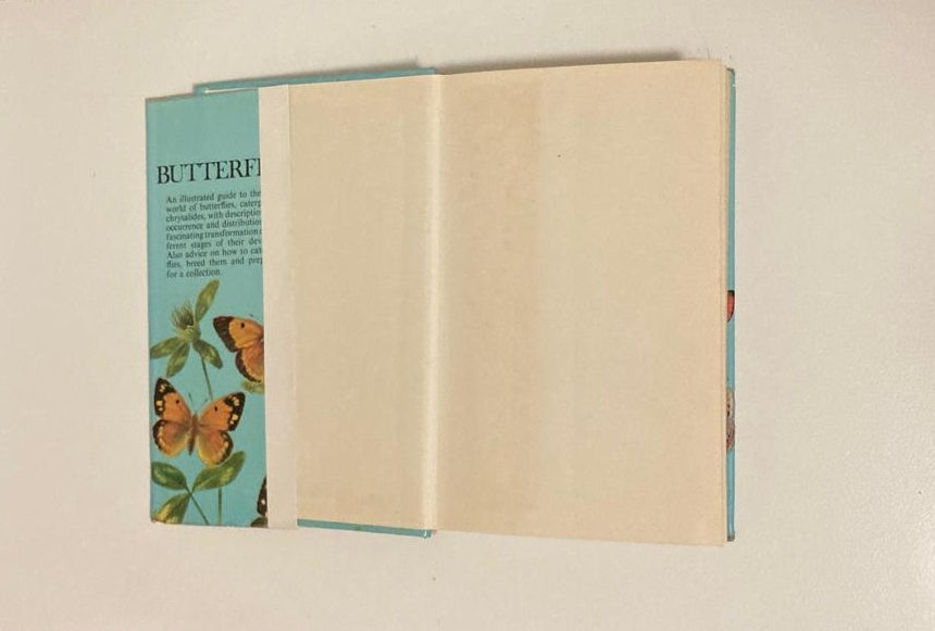 A colour guide to familiar butterflies, caterpillars and chrysalides - Josef Moucha